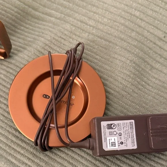 Ember Copper Mug with Charging Plate - Picture 6 of 6